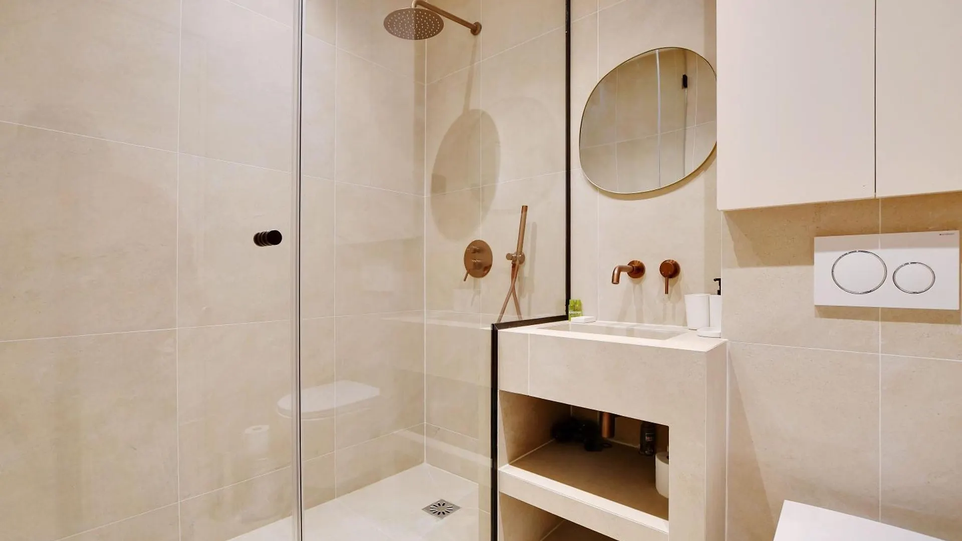 Amazing Duplex - 5Br-10P - Montorgueil Apartment Paris France